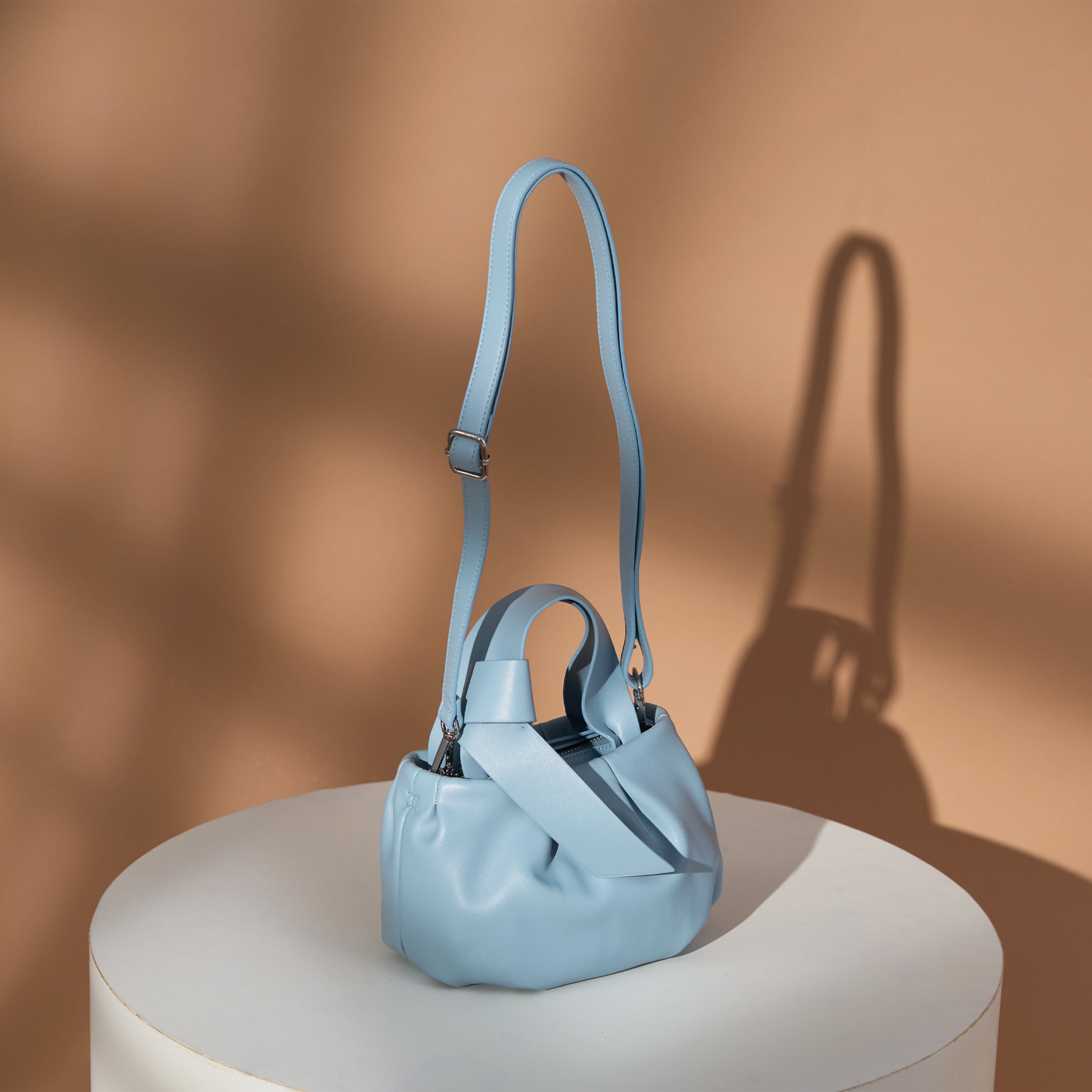 |Bomi扭結抓皺手提包