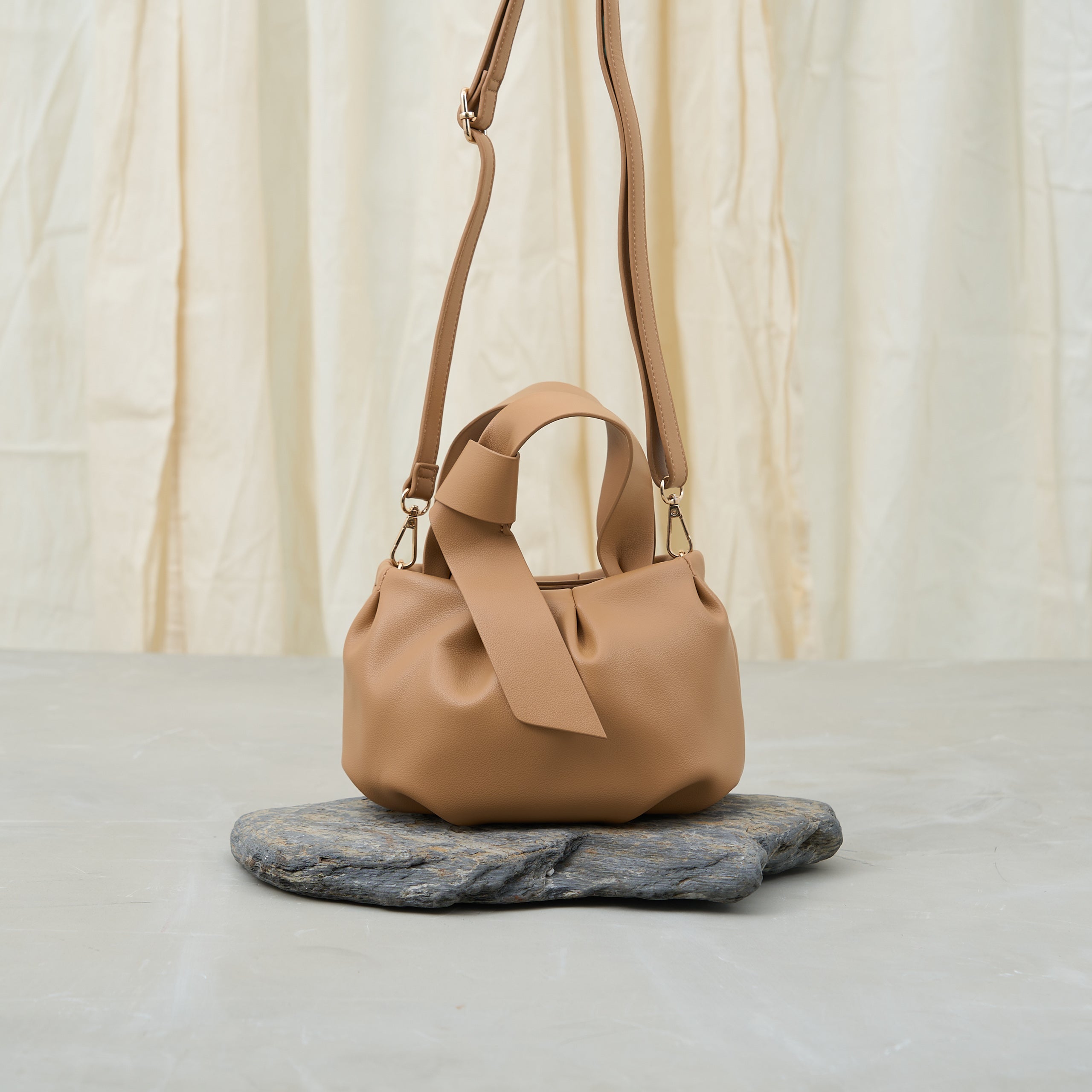 |Bomi扭結抓皺手提包