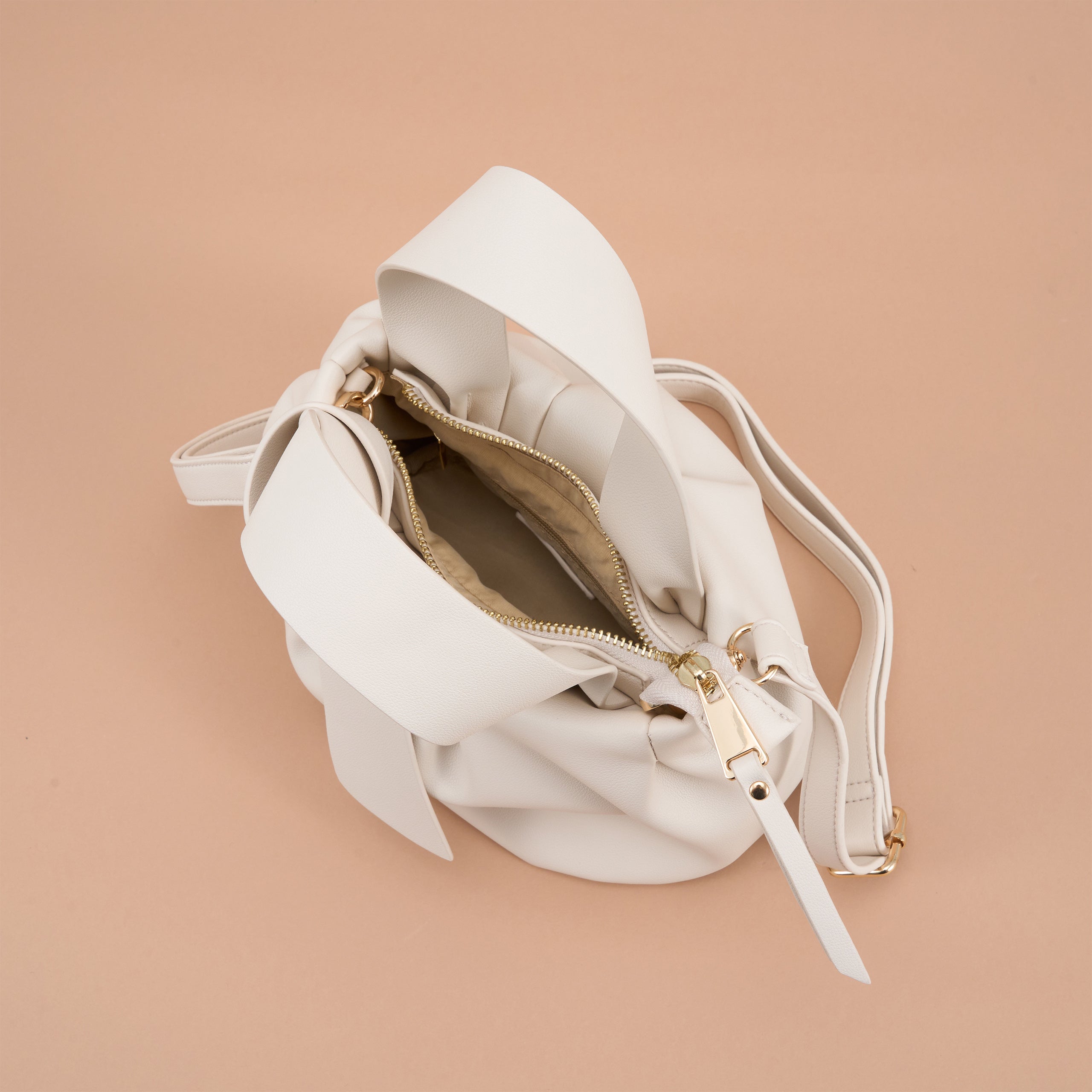 |Bomi扭結抓皺手提包